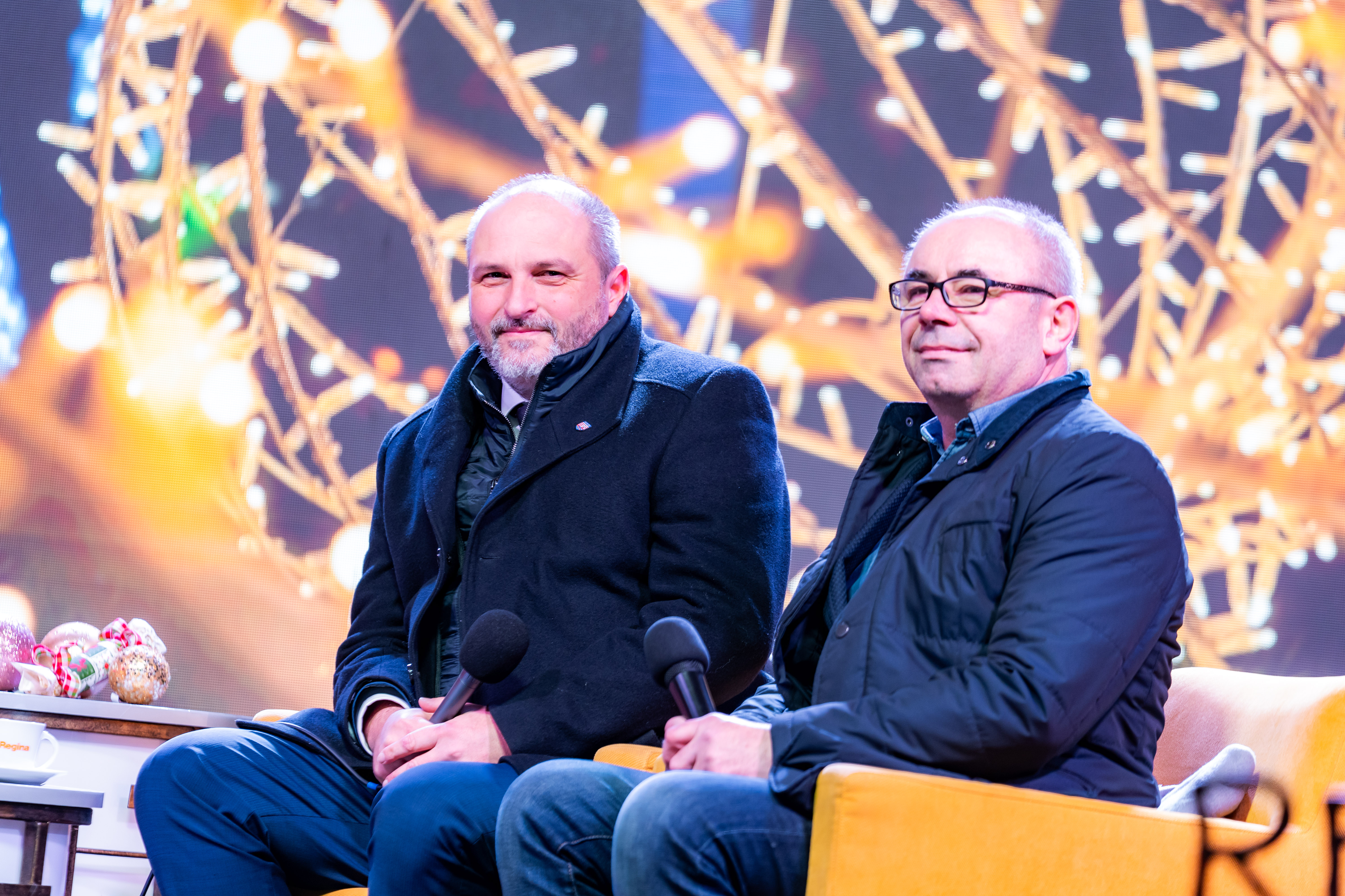 VIANOCNA TELEVIZNA REGINA-52